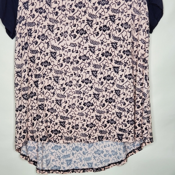 Lane Bryant Floral Swing Tee Size 10/12 Short Sleeve Hi-Low Hem Soft Stretch Top - Picture 3 of 10
